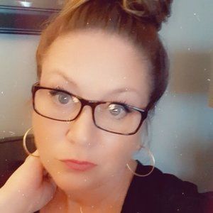 Meet your Posher, Pamela